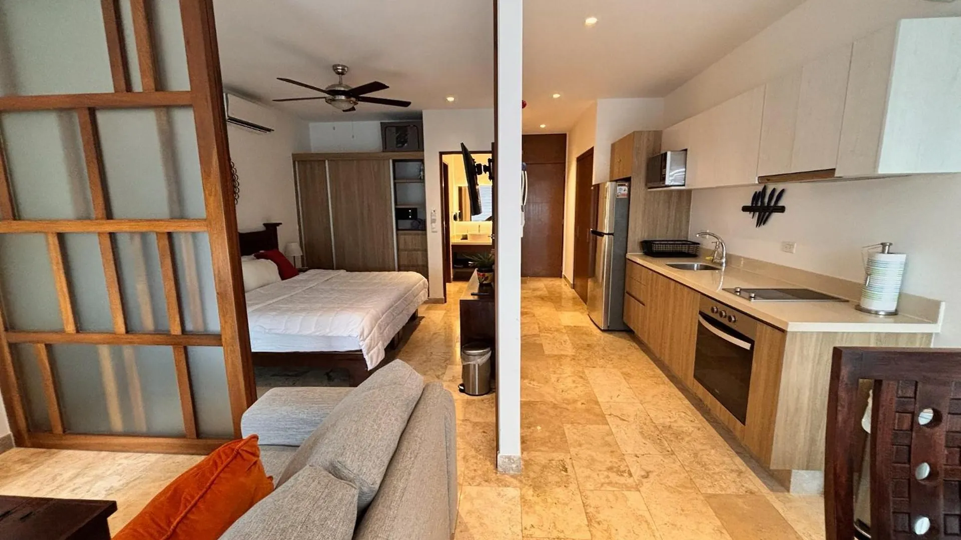 Chic 1Br Apartment In Playa Del Carmen Steps To 5Th Ave